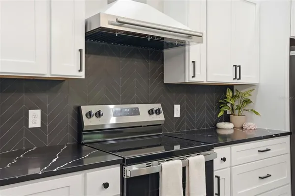 $669,900 | 34121 August Avenue, Webster, FL 33597