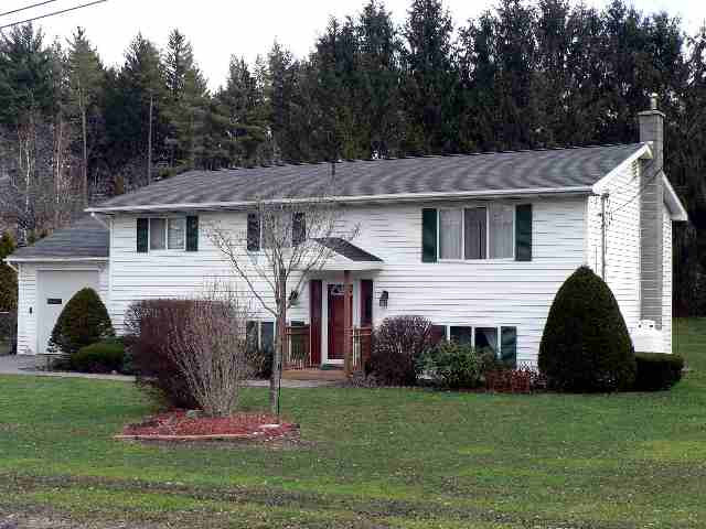 17 Rod And Gun Club Road Kinderhook, NY 12184 - Photo 1 of 11 Photo 1