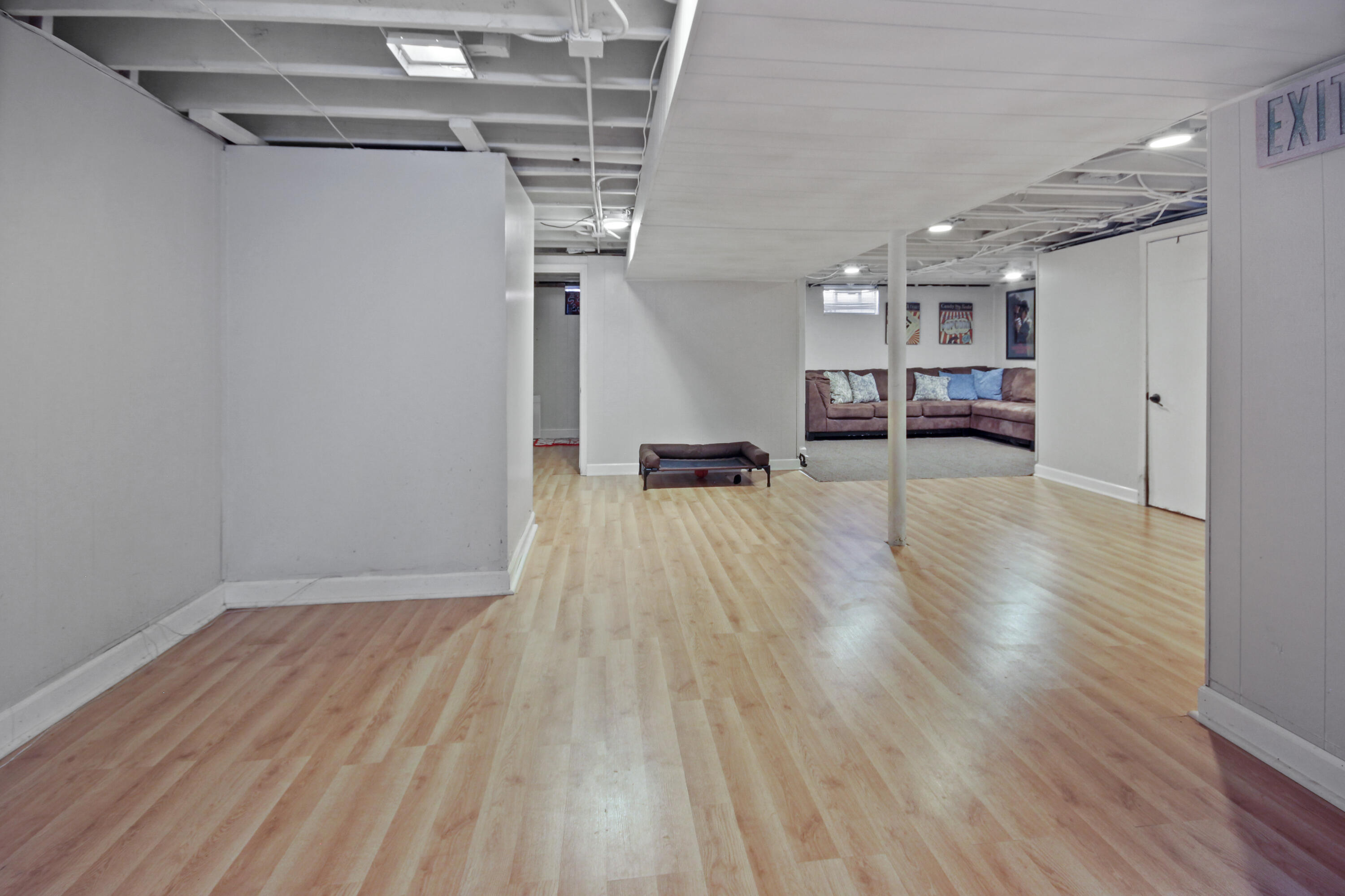 8213 Kooy Drive Munster, IN 46321 - Photo 16 of 23 3000x1999