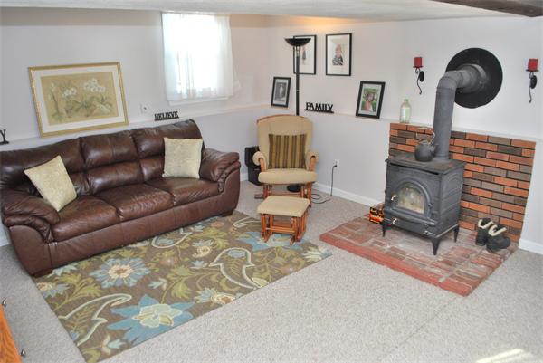 101 Wallace Hill Road Townsend, MA 01469 - Photo 14 of 20 Gallery Image 14
