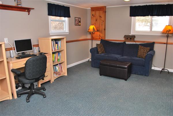 101 Wallace Hill Road Townsend, MA 01469 - Photo 17 of 20 Gallery Image 17