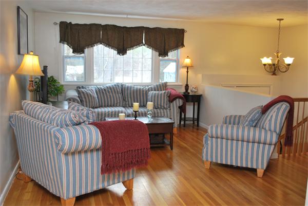 101 Wallace Hill Road Townsend, MA 01469 - Photo 3 of 20 Gallery Image 3