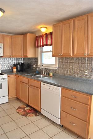 101 Wallace Hill Road Townsend, MA 01469 - Photo 6 of 20 Gallery Image 6