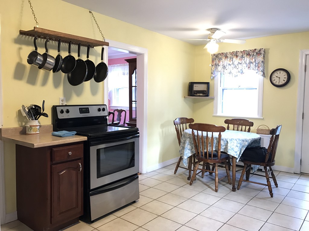 23 Dellwood Road Worcester, MA 01602 - Photo 3 of 25 Gallery Image 3