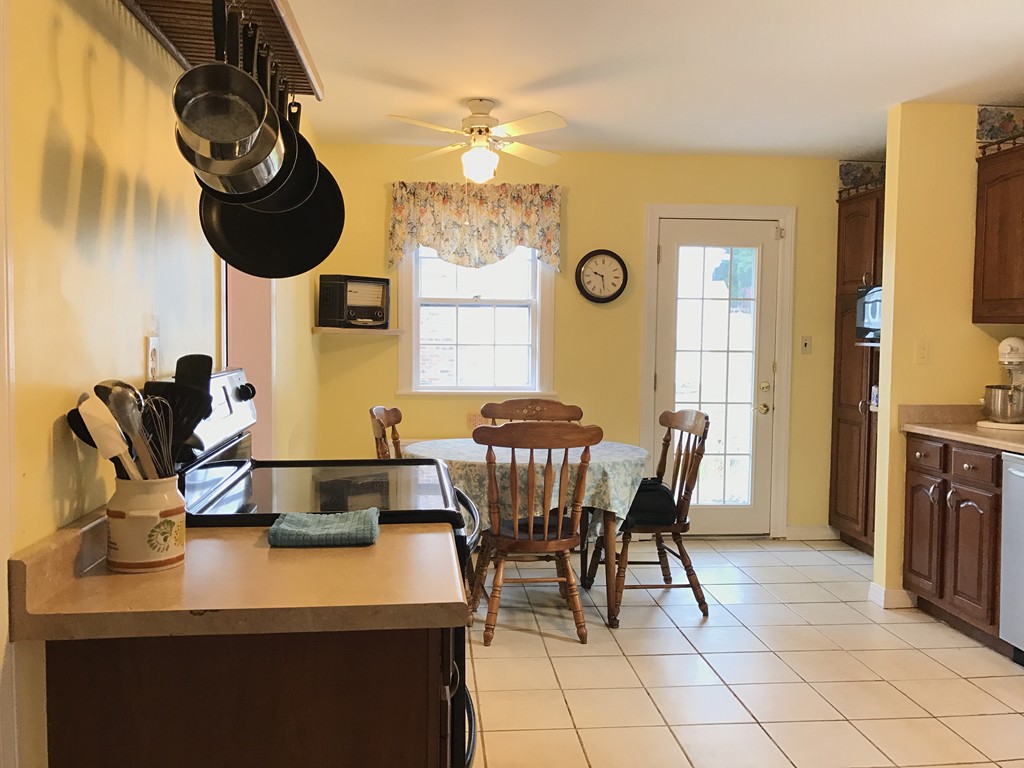 23 Dellwood Road Worcester, MA 01602 - Photo 8 of 25 Gallery Image 8