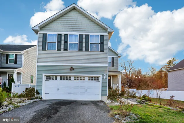 $585,000 | 211 Green Ridge Lane, Glen Burnie, MD 21060