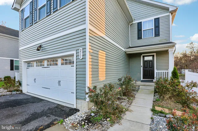 $585,000 | 211 Green Ridge Lane, Glen Burnie, MD 21060
