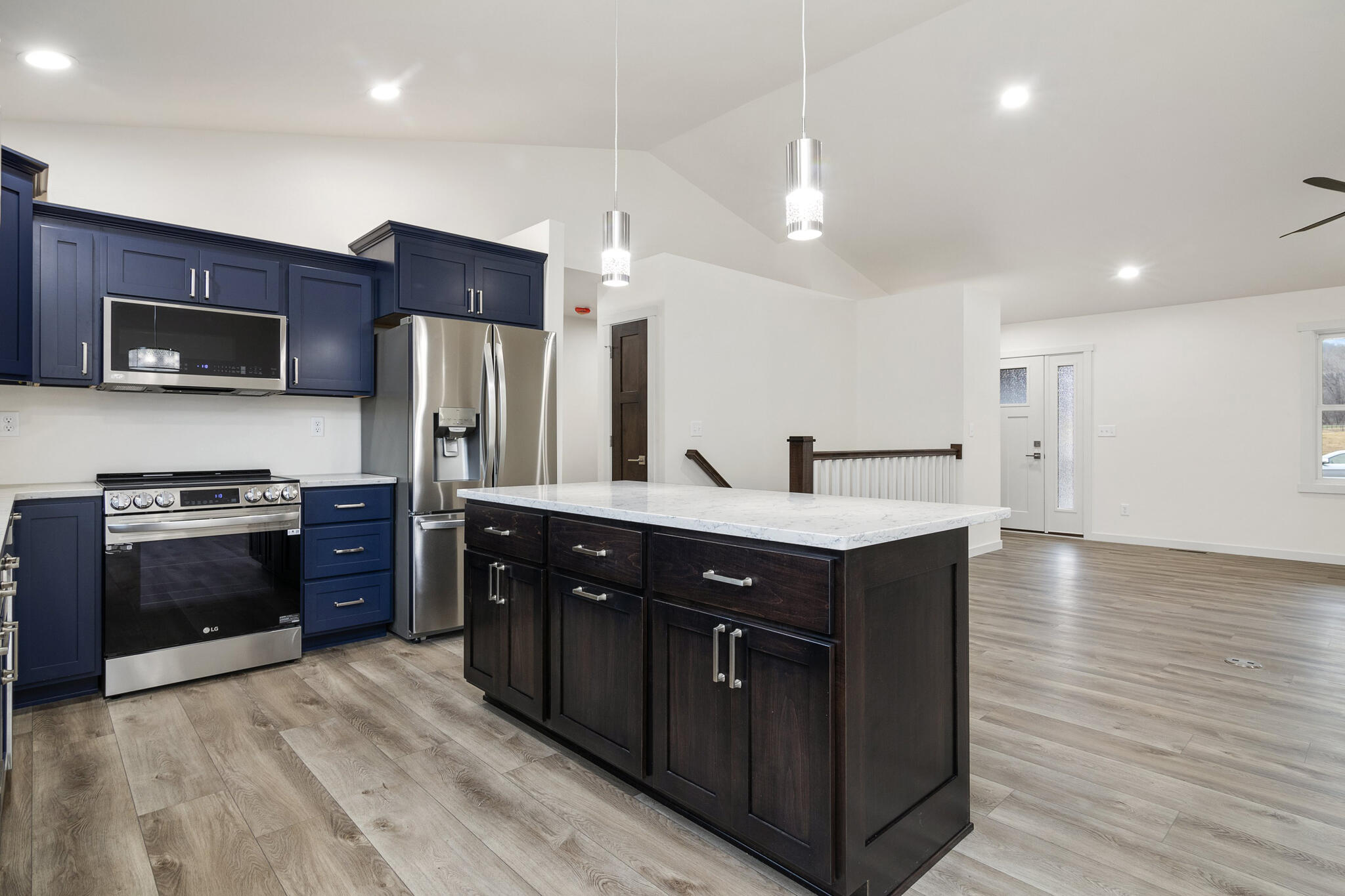 1530 Waldenberger Road Eau Claire, WI 54703 - Photo 7 of 27 07 KITCHEN