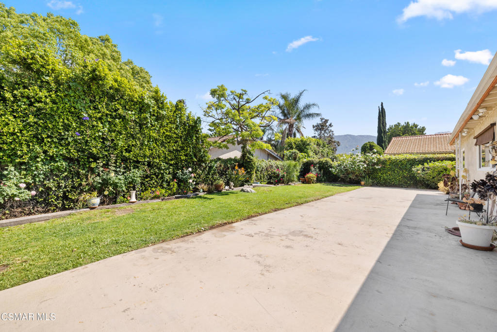 2050 Cheam Avenue Simi Valley, CA 93063 - Photo 20 of 21
