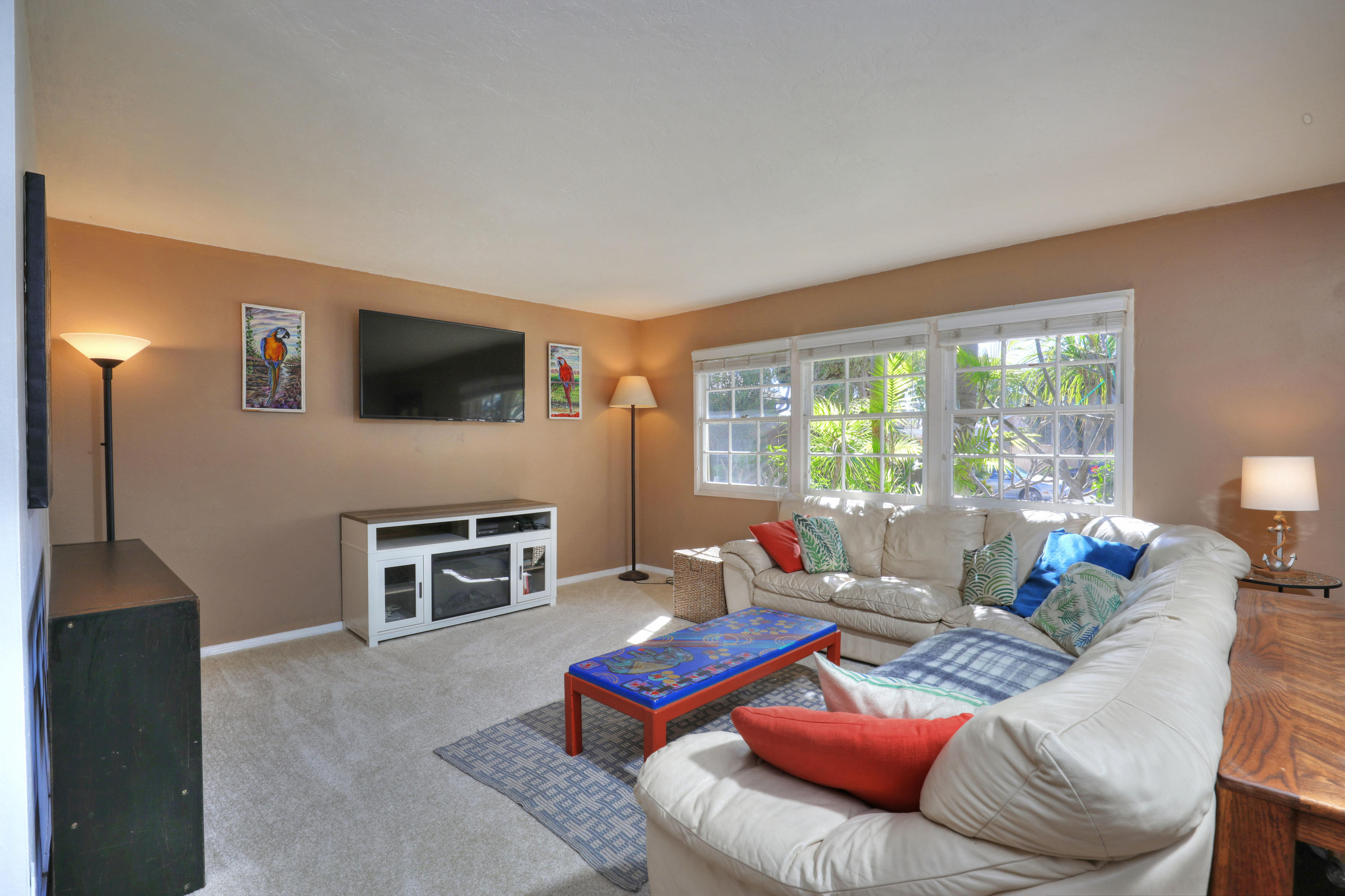 670 Ripley Street Santa Barbara, CA 93111 - Photo 4 of 23 Living room towards front