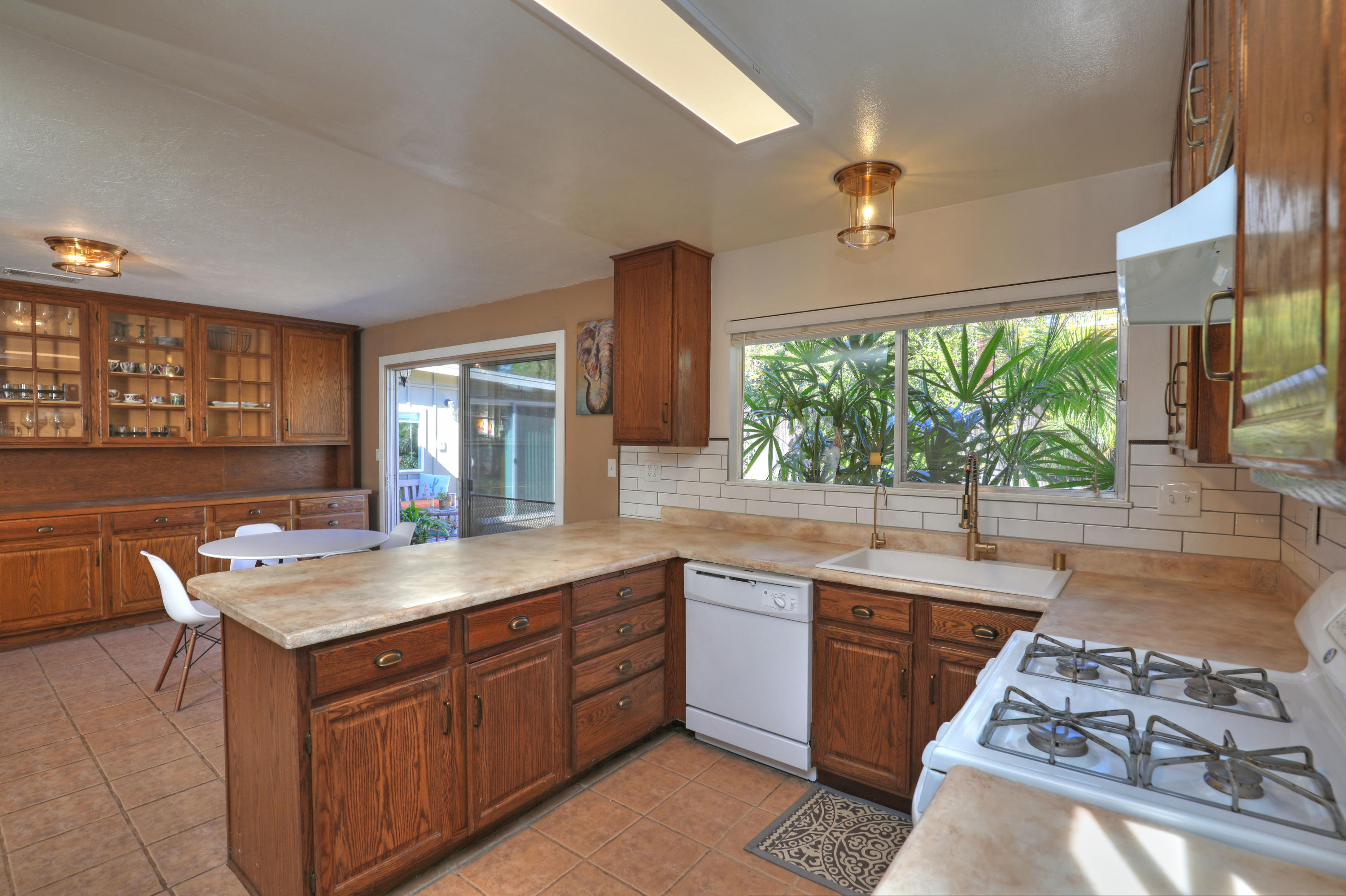 670 Ripley Street Santa Barbara, CA 93111 - Photo 6 of 23 Kitchen main photo