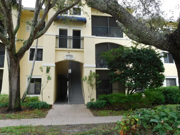 $2,200 | 2729 Anzio Court, Unit 102, Palm Beach Gardens, FL 33410