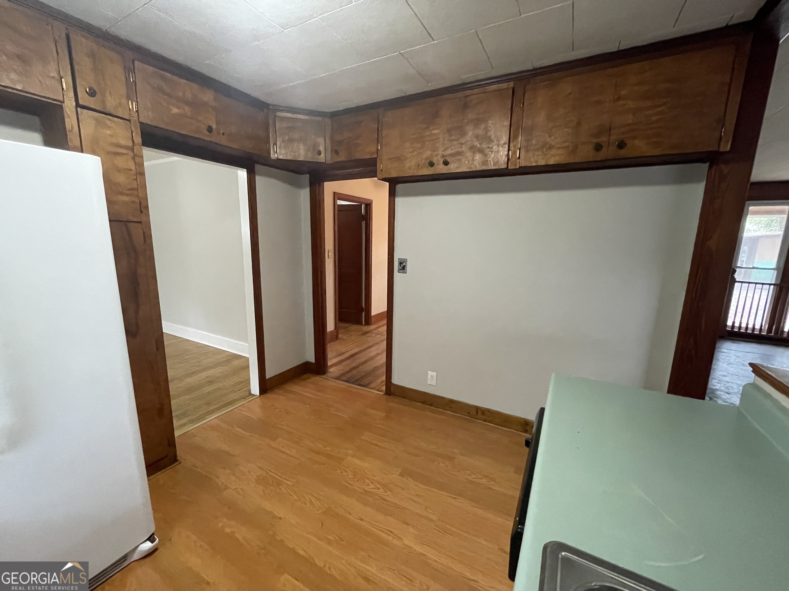 104 4th Street Cochran, GA 31014 - Photo 13 of 41 a view of an empty room