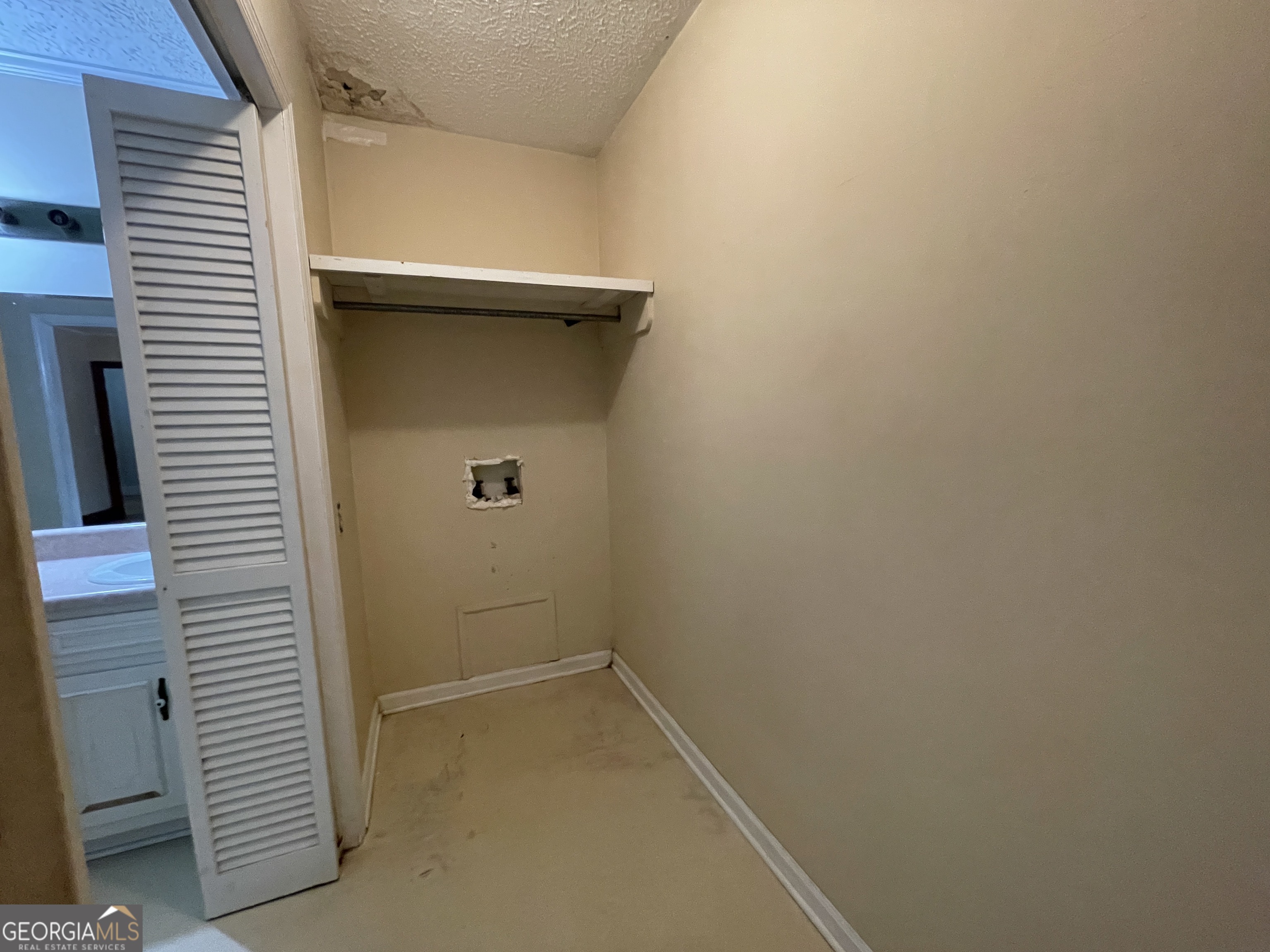 104 4th Street Cochran, GA 31014 - Photo 32 of 41 a view of small space