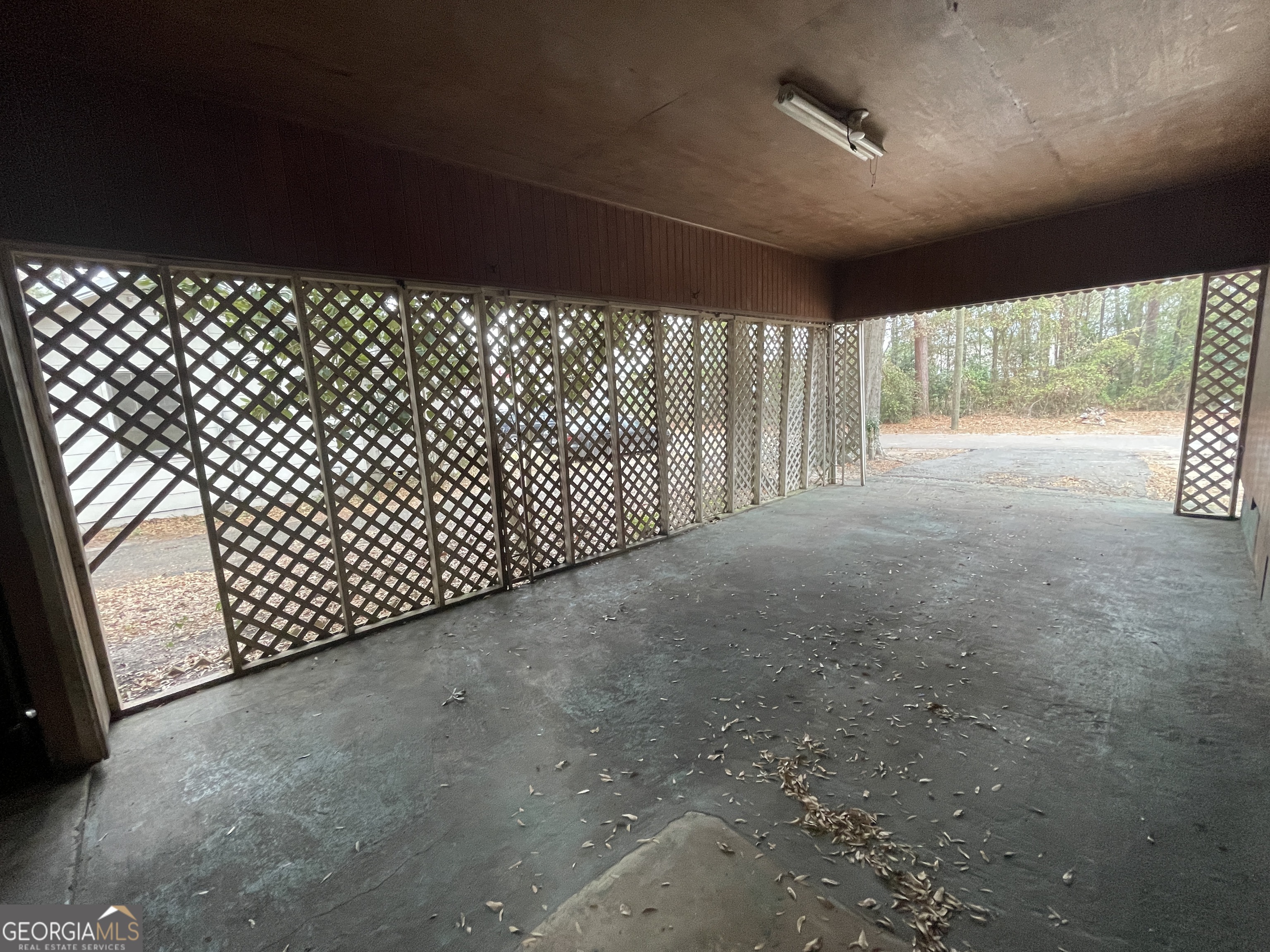 104 4th Street Cochran, GA 31014 - Photo 37 of 41 a view of a garage