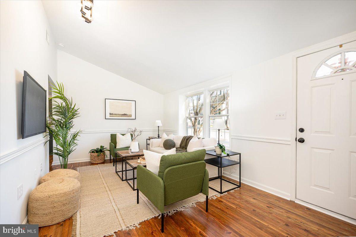 78 South Ralph Street Westminster, MD 21157 - Photo 4 of 34 bright living room with vaulted ceiling