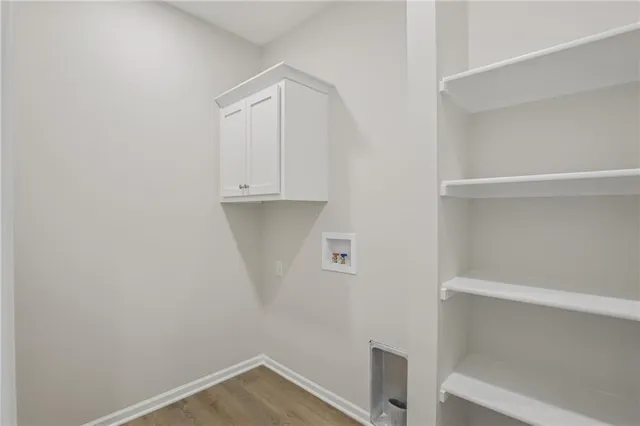 $385,000 | 323 Northeast 51st Road, Warrensburg, MO 64093