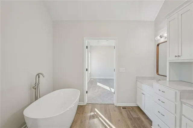 $385,000 | 323 Northeast 51st Road, Warrensburg, MO 64093