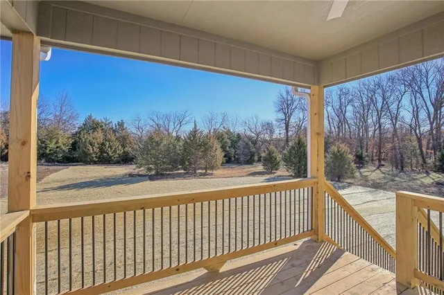 $385,000 | 323 Northeast 51st Road, Warrensburg, MO 64093