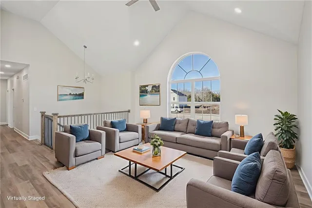 $385,000 | 323 Northeast 51st Road, Warrensburg, MO 64093