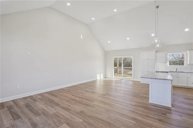 $385,000 | 323 Northeast 51st Road, Warrensburg, MO 64093