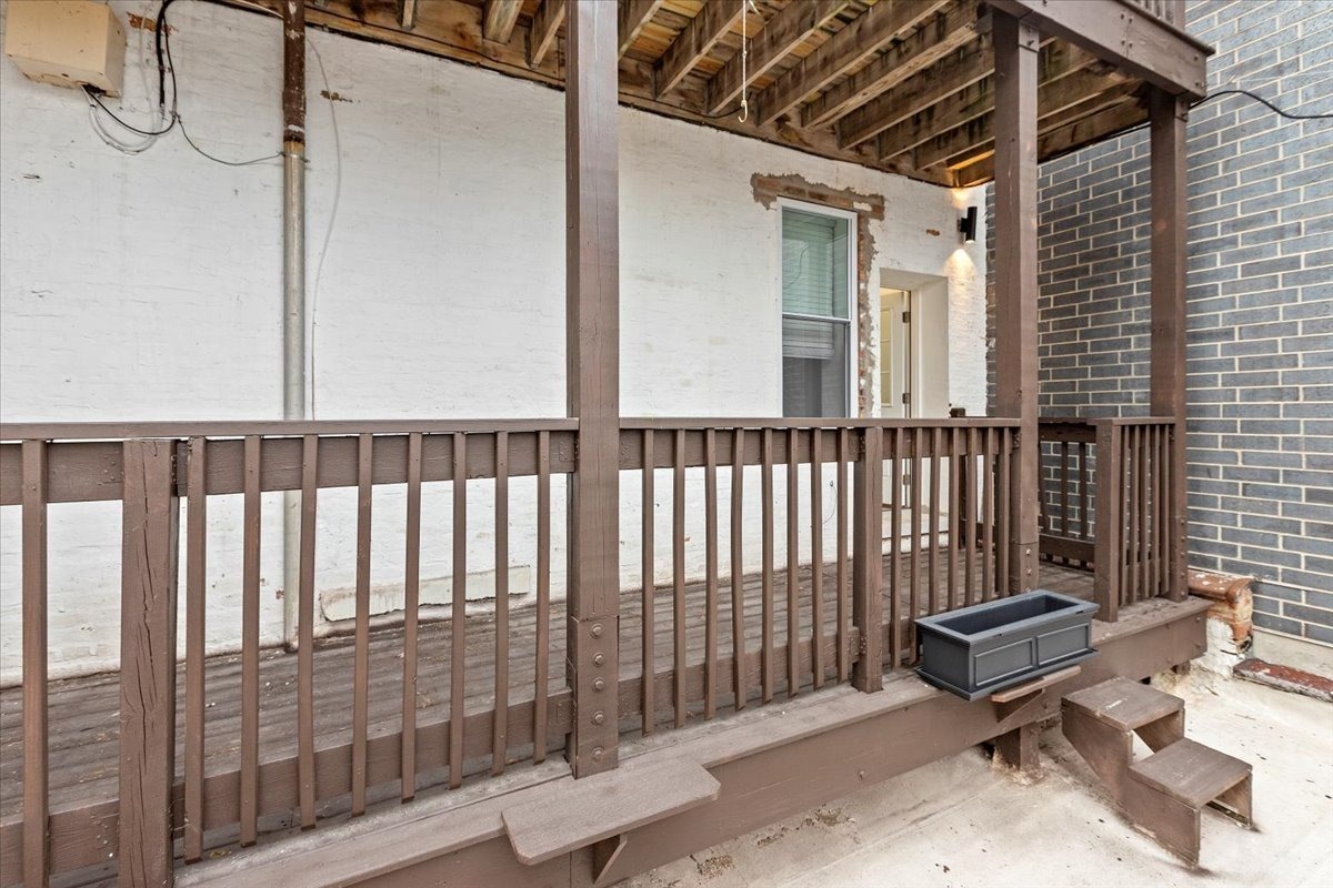 449 North Elizabeth Street, Unit 3S Chicago, IL 60642 - Photo 12 of 12 a view of a two chairs in the balcony