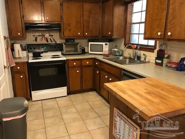 4249 Queens Court Pace, FL 32571 - Photo 4 of 16
