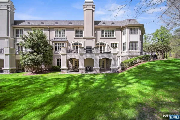 $2,799,000 | 713 Bellaire Drive, Demarest, NJ 07627