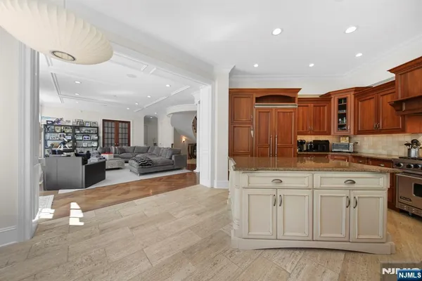 $2,799,000 | 713 Bellaire Drive, Demarest, NJ 07627