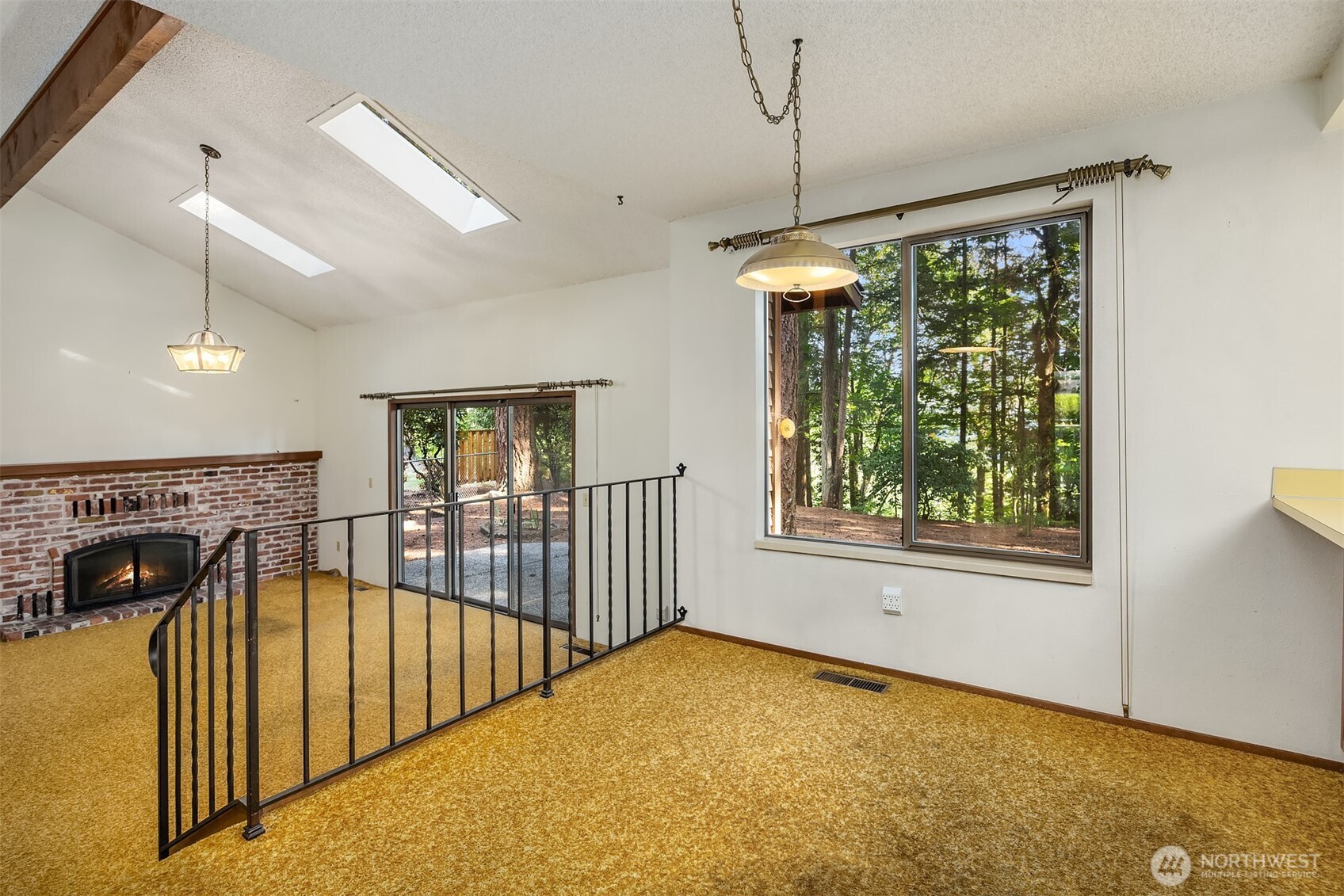 14932 165th Place Southeast Renton, WA 98059 - Photo 9 of 37