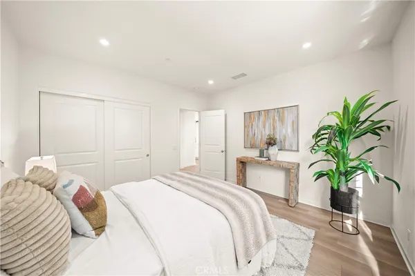 $1,598,000 | 136 Newburry, Irvine, CA 92618