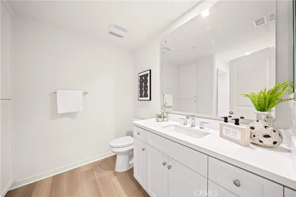 $1,598,000 | 136 Newburry, Irvine, CA 92618