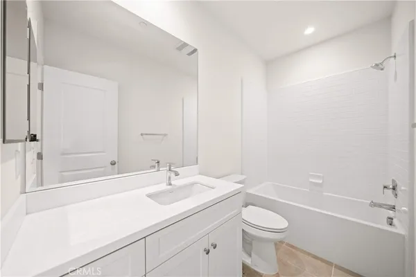 $1,598,000 | 136 Newburry, Irvine, CA 92618