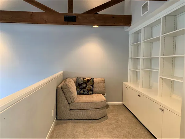 $3,900 | 105 Birdie Drive, The Hills, TX 78738