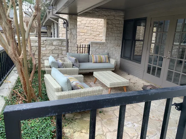 $3,900 | 105 Birdie Drive, The Hills, TX 78738