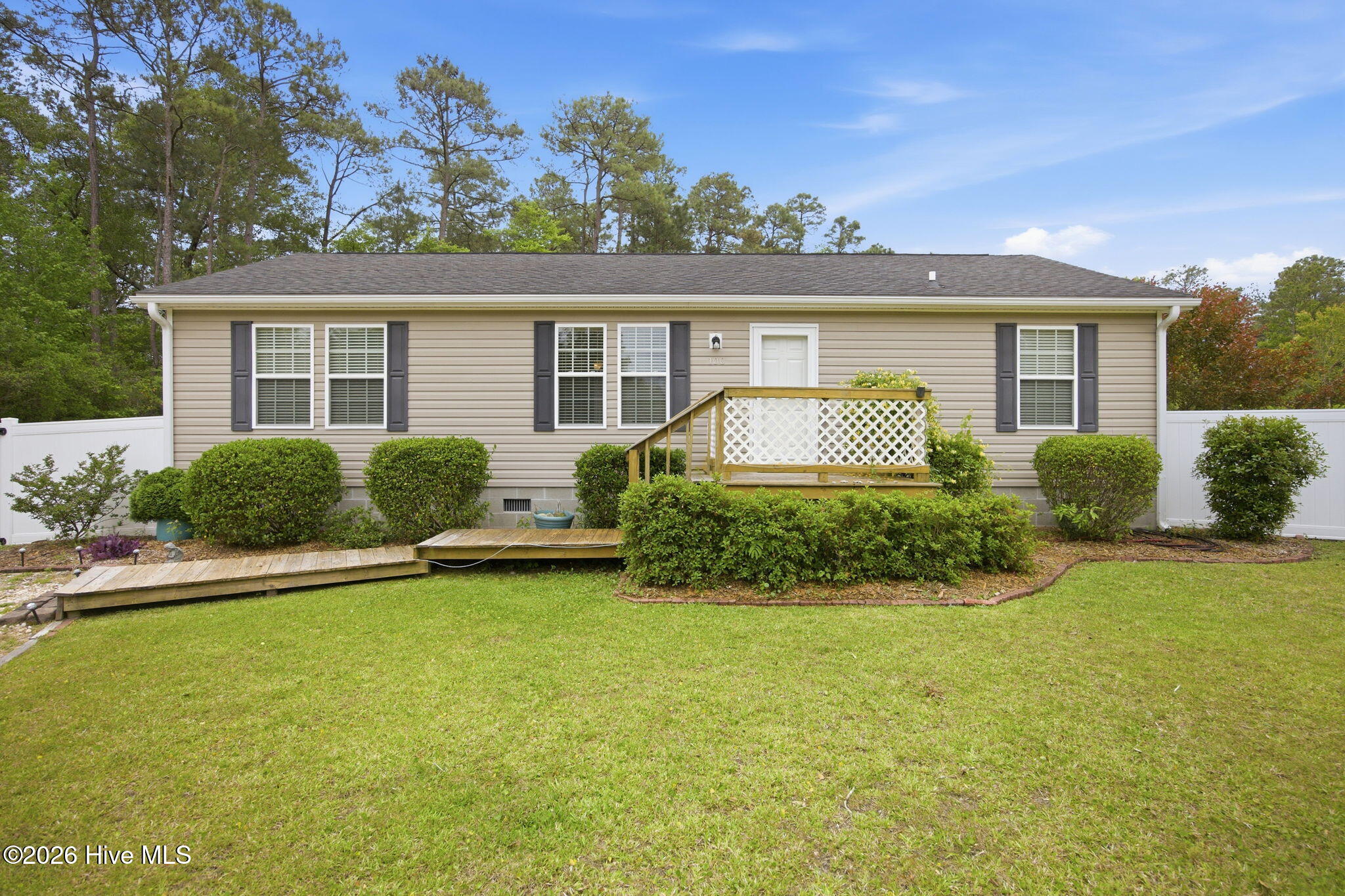 100 Foxrun Drive Hampstead, NC 28443 - Photo 1 of 62 1-web-or-mls-img_9680