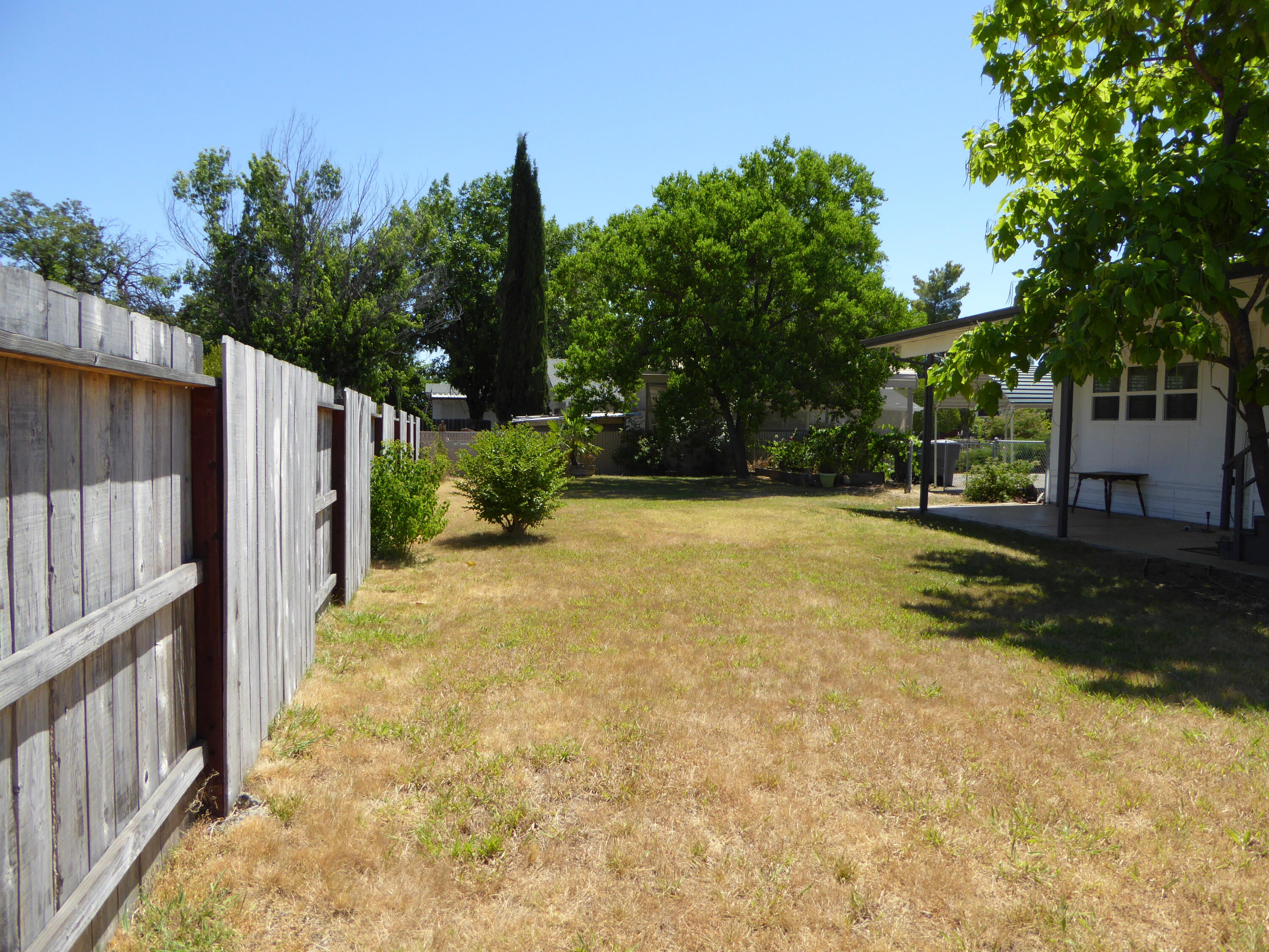 3350 Santa Rosa Way, Unit NONE Redding, CA 96003 - Photo 12 of 58 Backyard_5