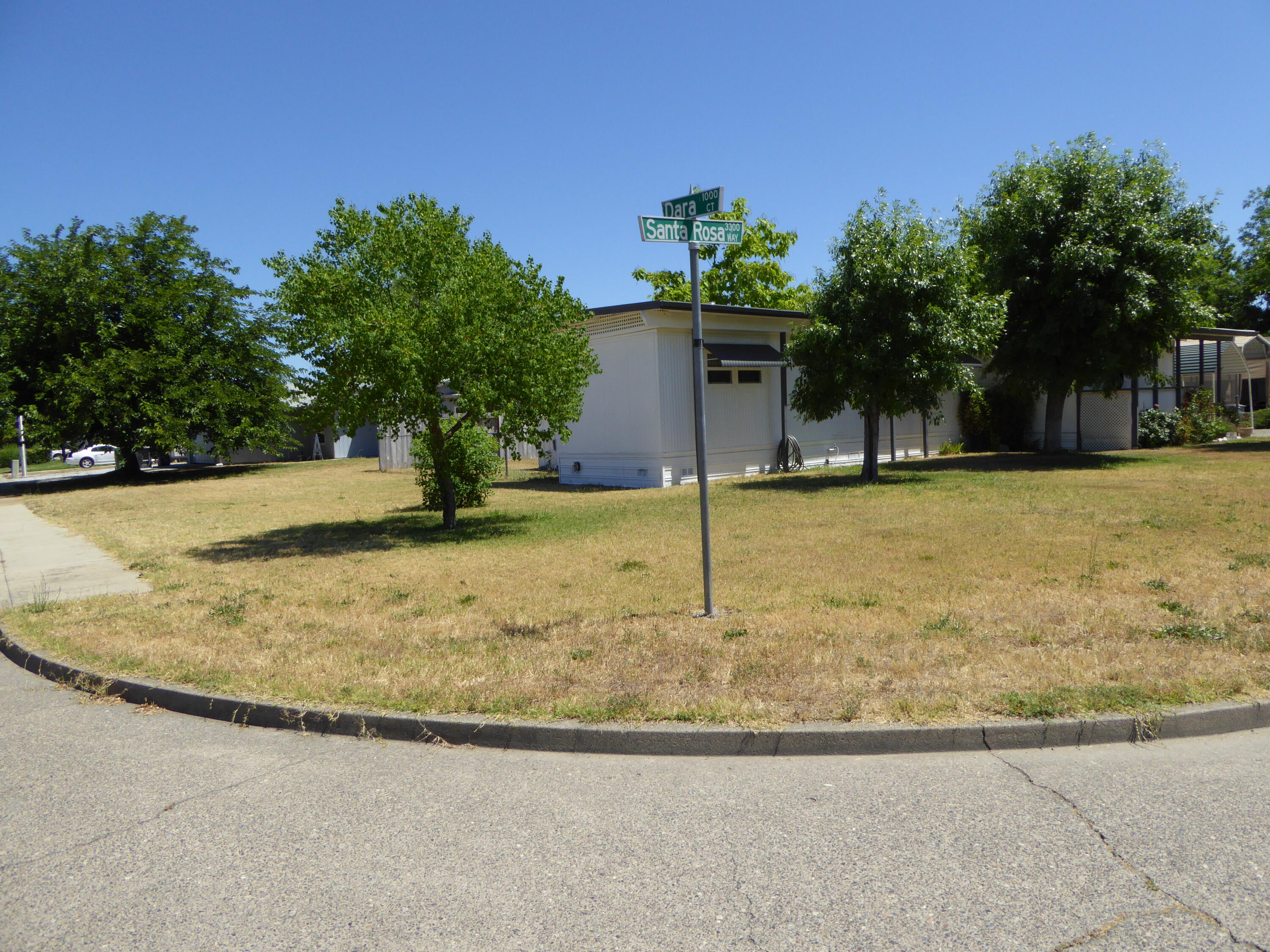 3350 Santa Rosa Way, Unit NONE Redding, CA 96003 - Photo 3 of 58 Corner Lot_1