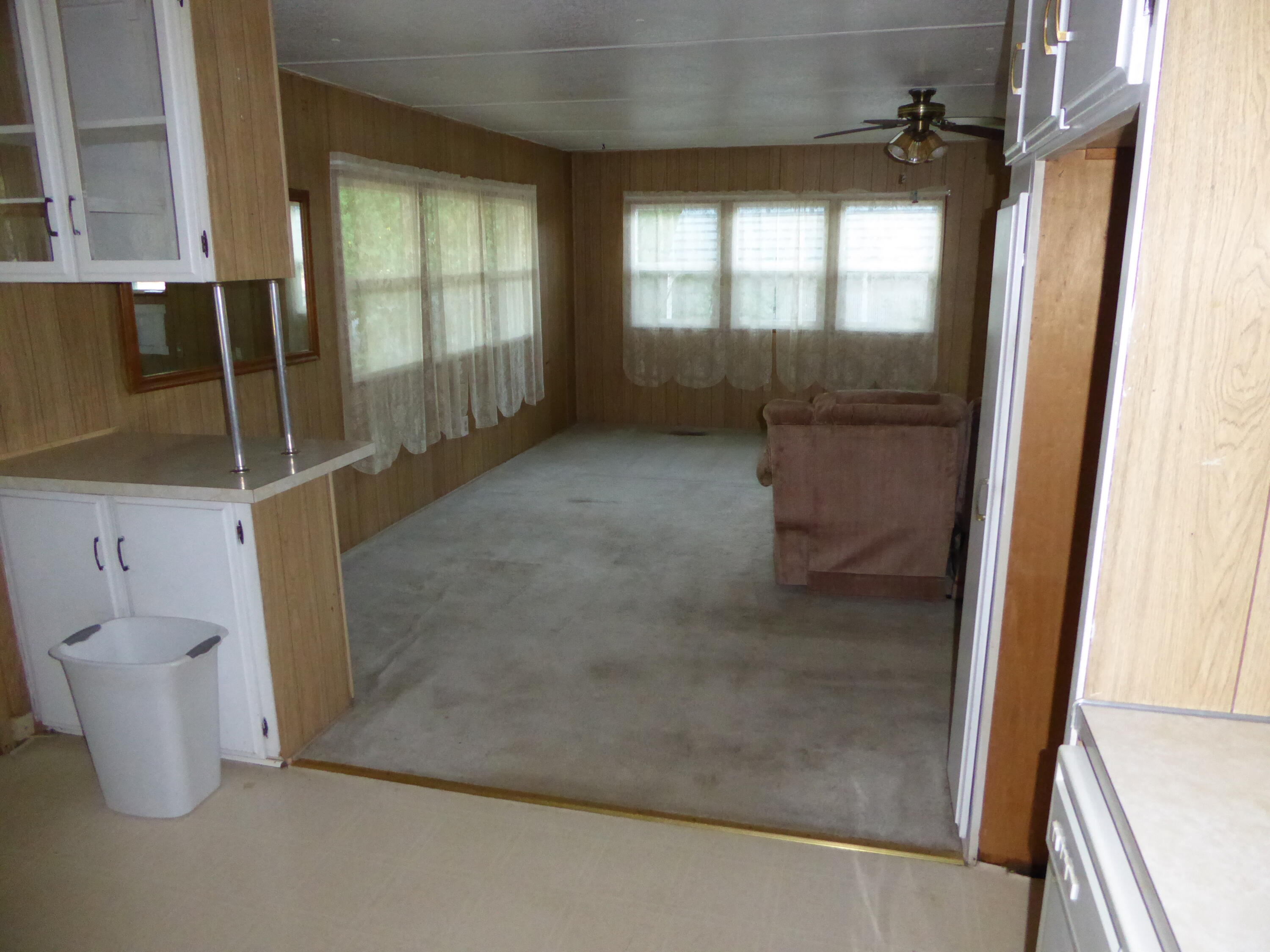 3350 Santa Rosa Way, Unit NONE Redding, CA 96003 - Photo 31 of 58 Kitchen_6