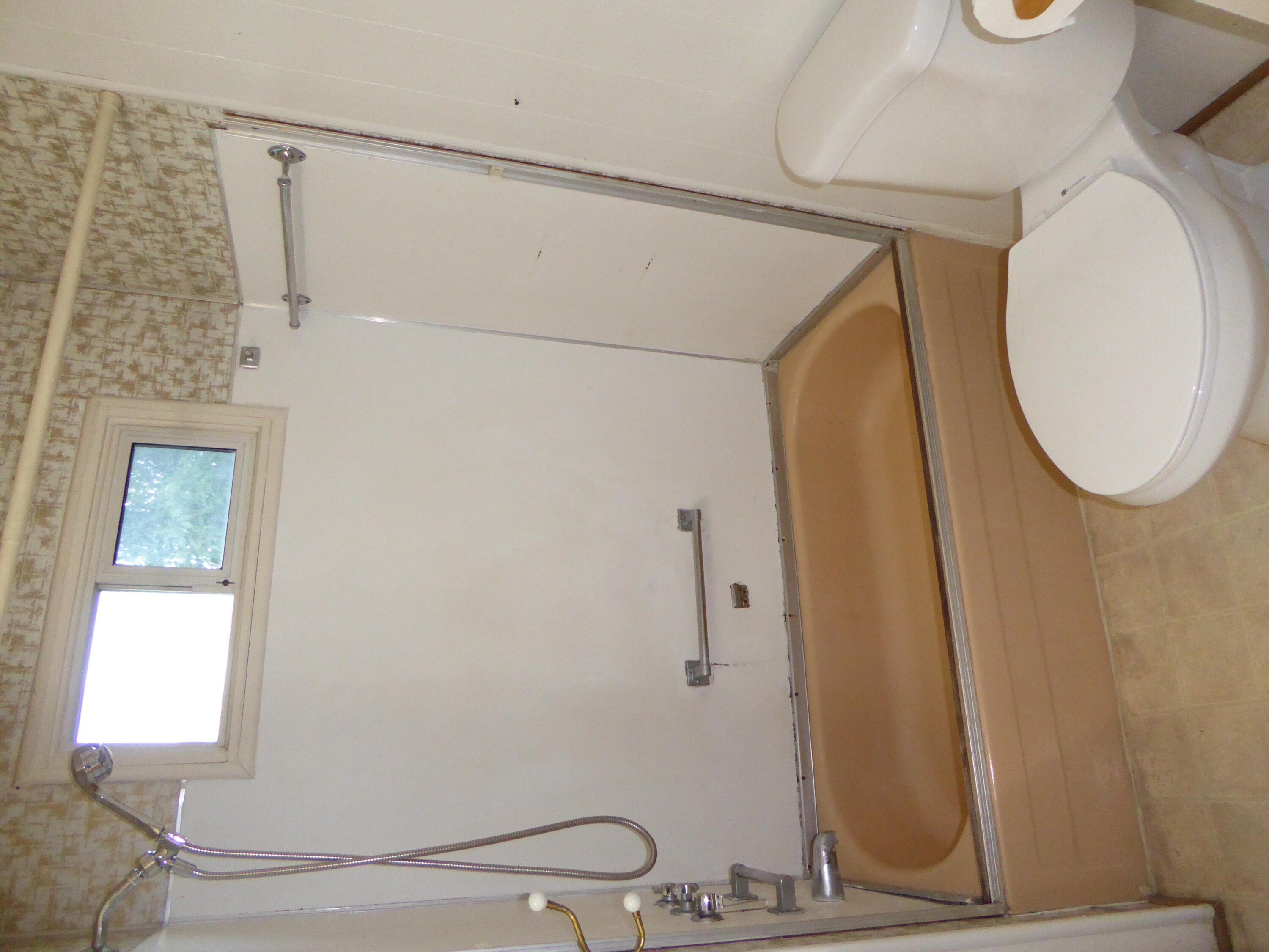 3350 Santa Rosa Way, Unit NONE Redding, CA 96003 - Photo 36 of 58 Bathroom_1