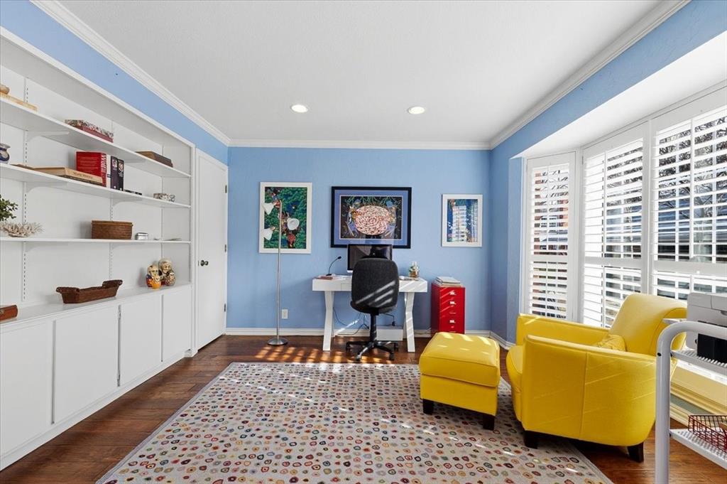 1109 Roaring Springs Road, Unit 1109 Fort Worth, TX 76114 - Photo 4 of 35 a living room with furniture and a window