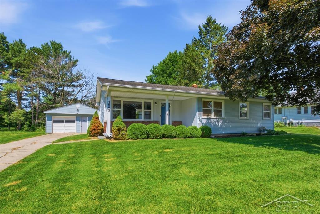 4665 North River Road Freeland, MI 48623 - Photo 2 of 37