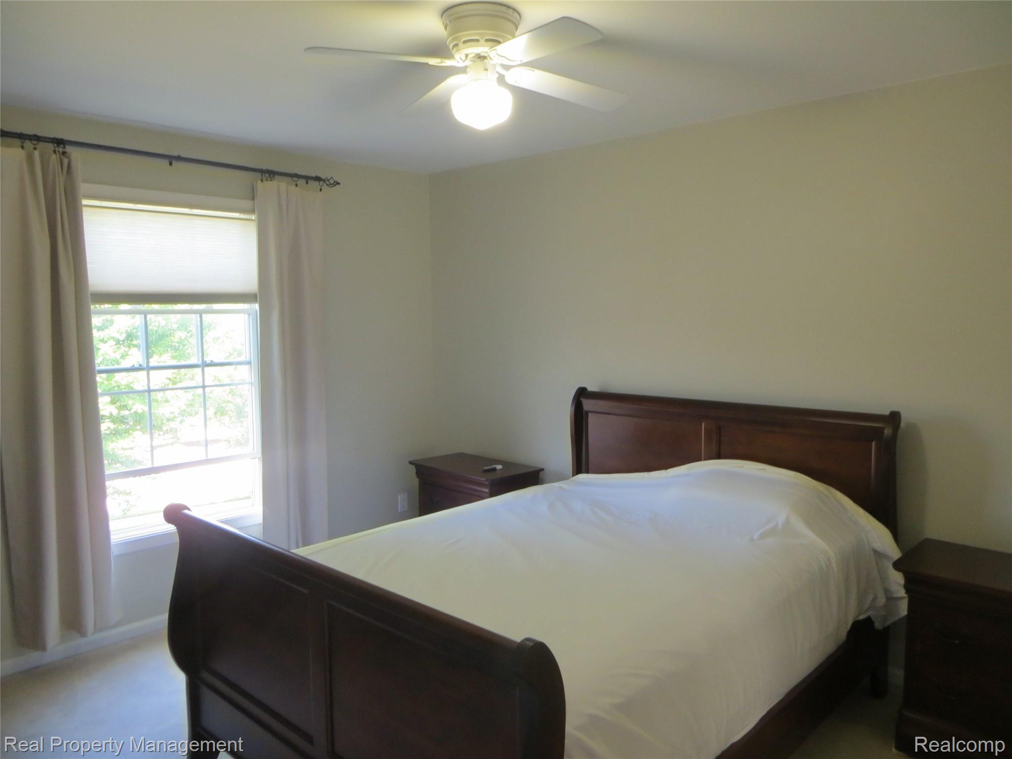 5650 Stonehaven Boulevard Rochester, MI 48306 - Photo 30 of 59 IMG_6648.JPG