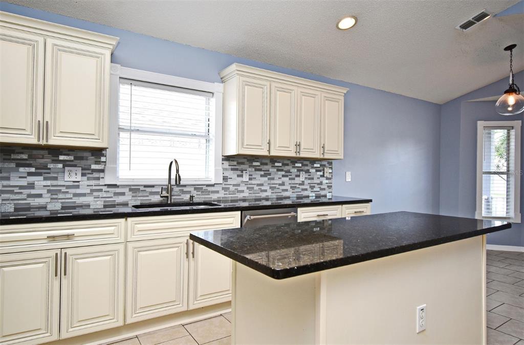 2010 Newtown Road Groveland, FL 34736 - Photo 6 of 39 Gallery Image 6