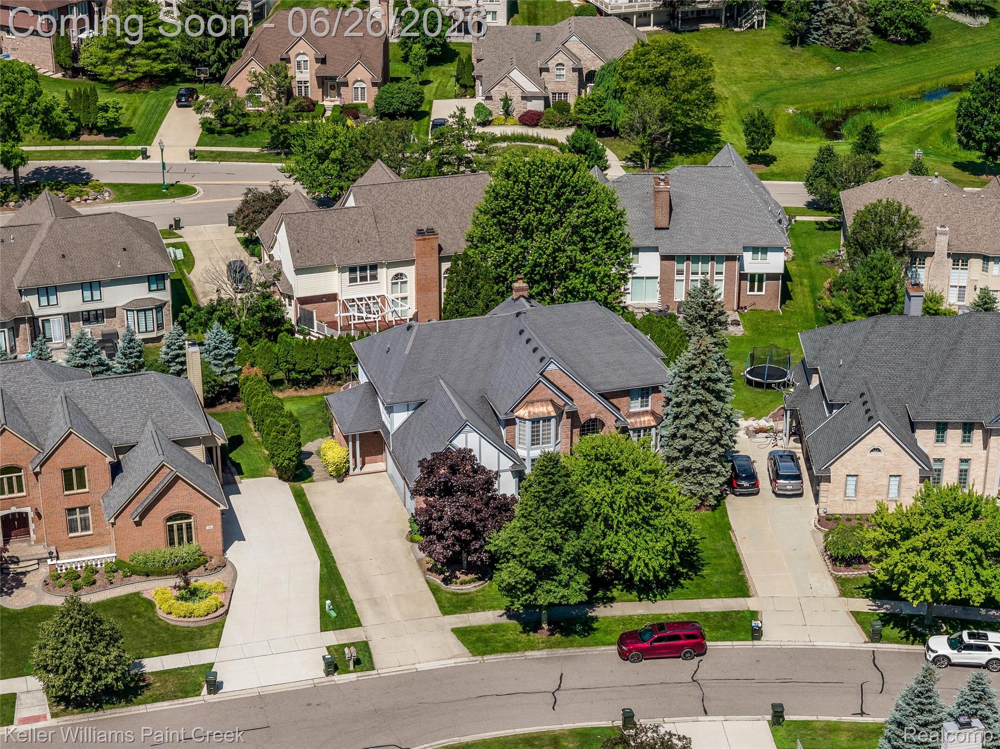 2036 Hickory Trail Drive Rochester, MI 48309 - Photo 74 of 77 80-2036 Hickory Trail Dr - Aerial 0020.jpg