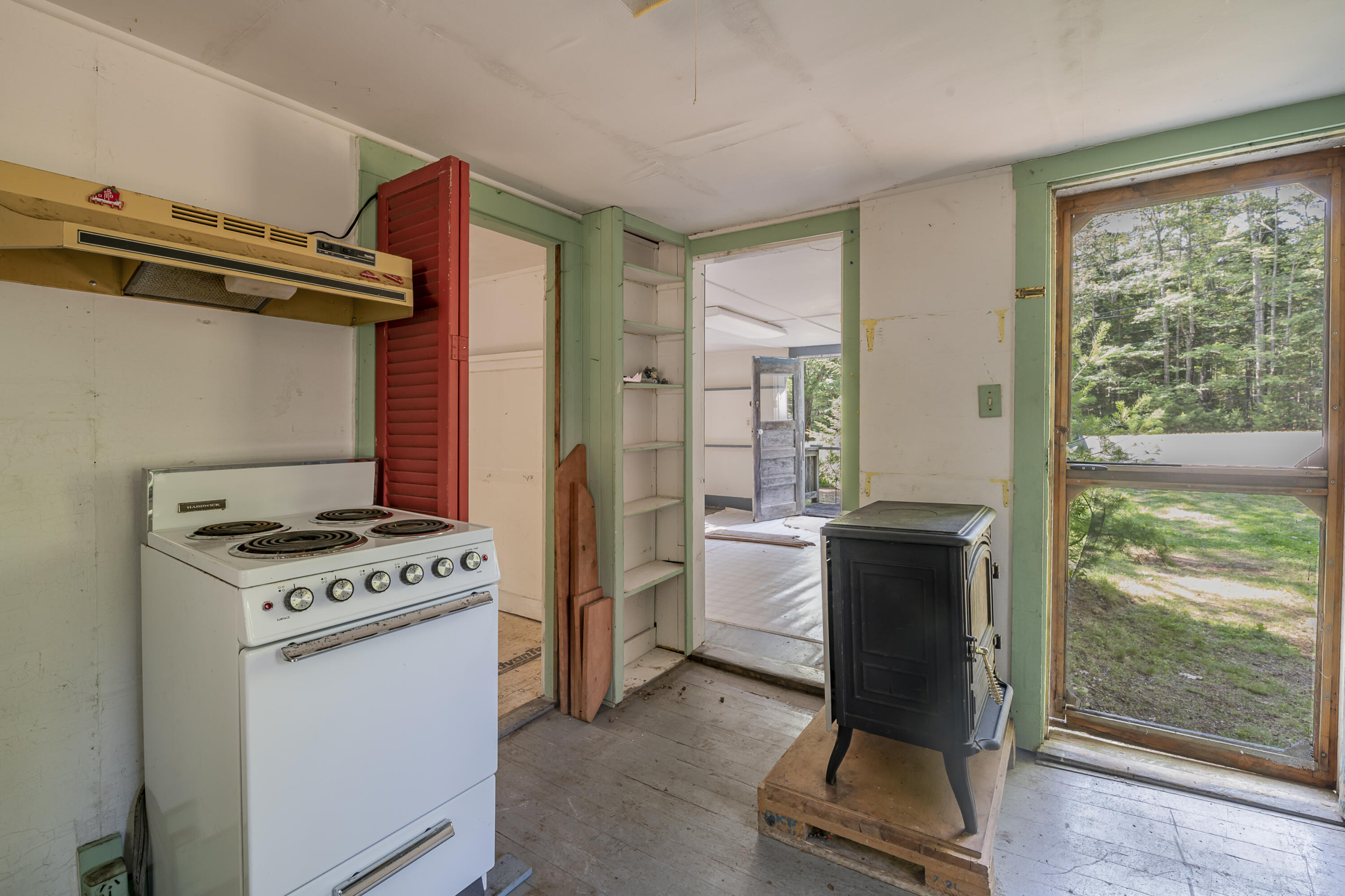 4 Harmon's Harbor Road Georgetown, ME 04548 - Photo 5 of 8 cottage kitchen