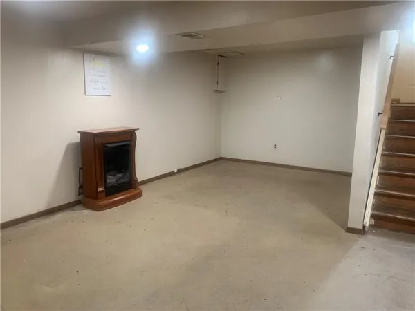 $195,000 | 700 Hiland Avenue, Coraopolis, PA 15108