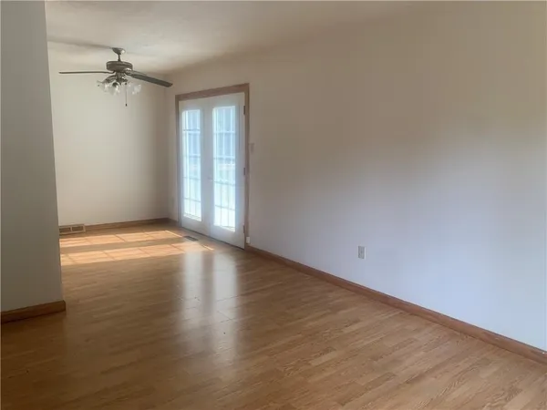 $195,000 | 700 Hiland Avenue, Coraopolis, PA 15108