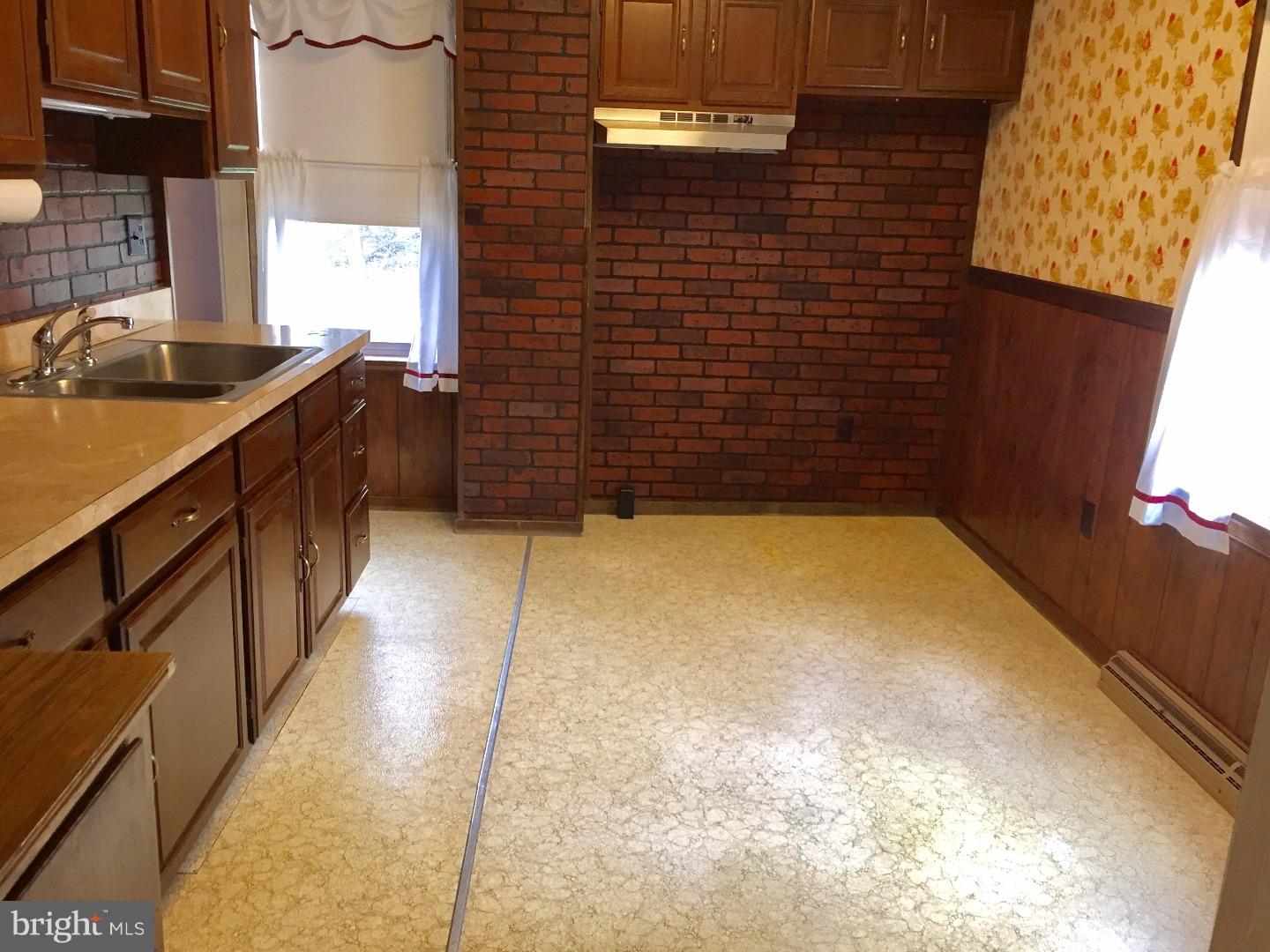 1152 Fritztown Road Reinholds, PA 17569 - Photo 11 of 17 Gallery Image 11