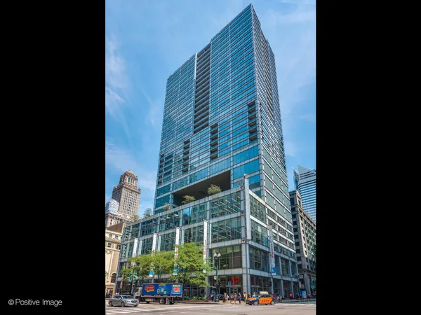 $485,000 | 8 East Randolph Street, Unit 1208, Chicago, IL 60601